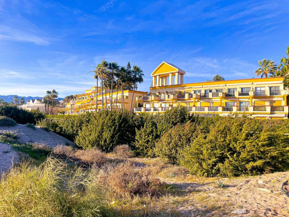 Modern Beach Apartment Romana Playa 723 In Marbella, Elviria Exterior foto