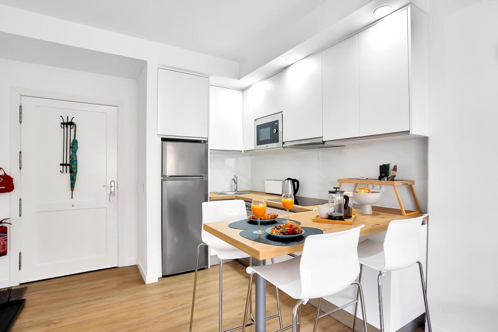 Modern Beach Apartment Romana Playa 723 In Marbella, Elviria Exterior foto